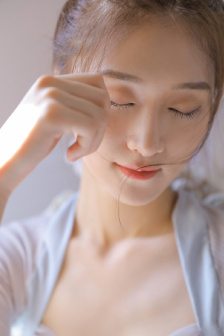 开襟乳液